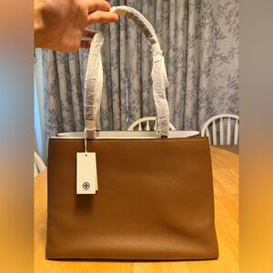 NWT Tory Burch Britten Tote Moose💝💝